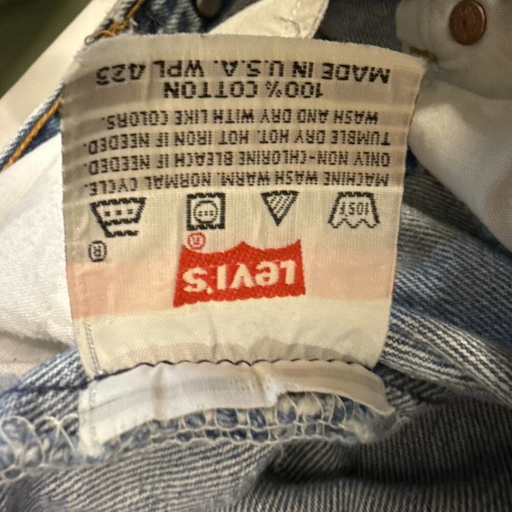 Vintage 90s Levi's 501 Button Fly Jeans 32x34 Made in USA Stonewash Blue